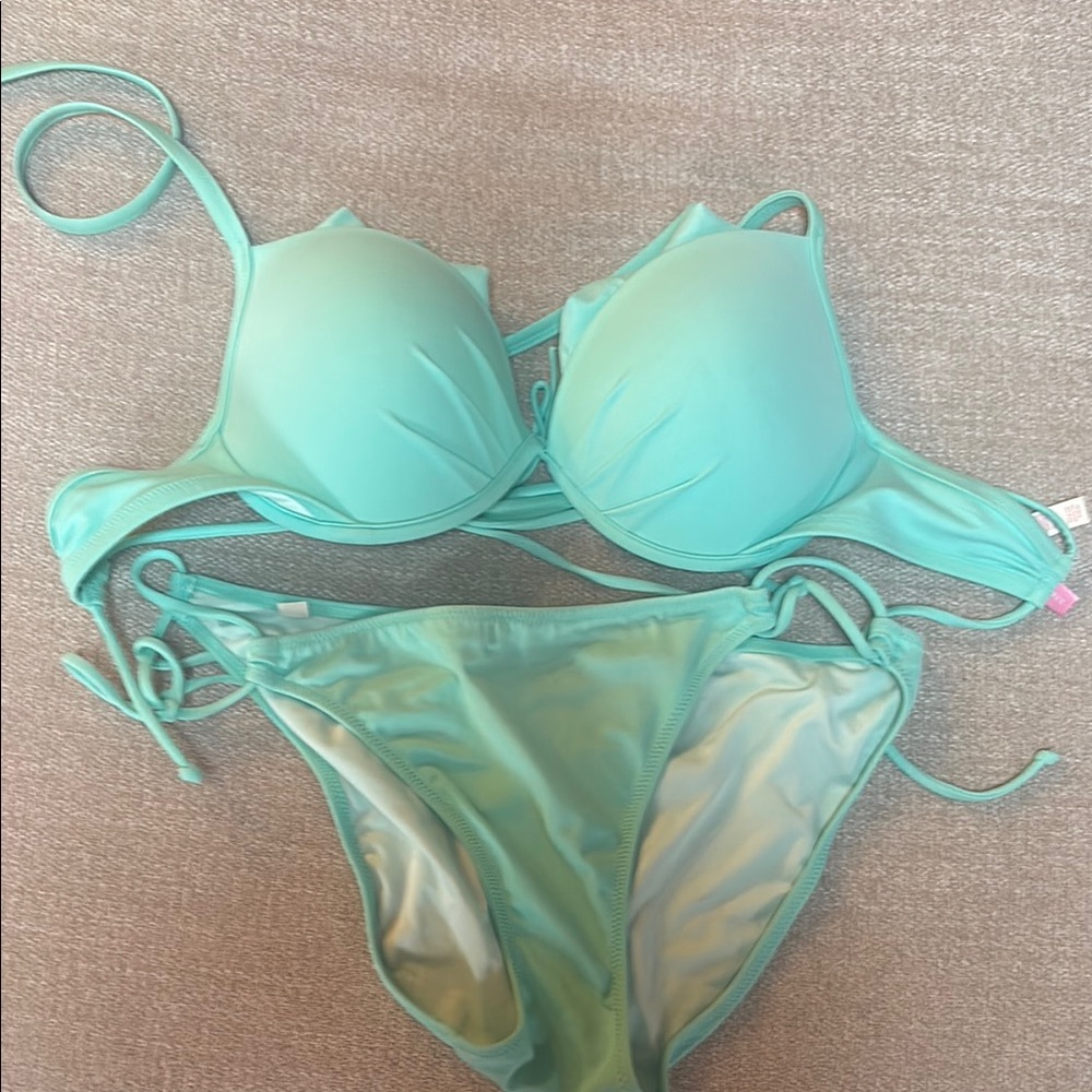 Victoria’ Secret Mint Green Bikini Set top 32 DD bottom medium
